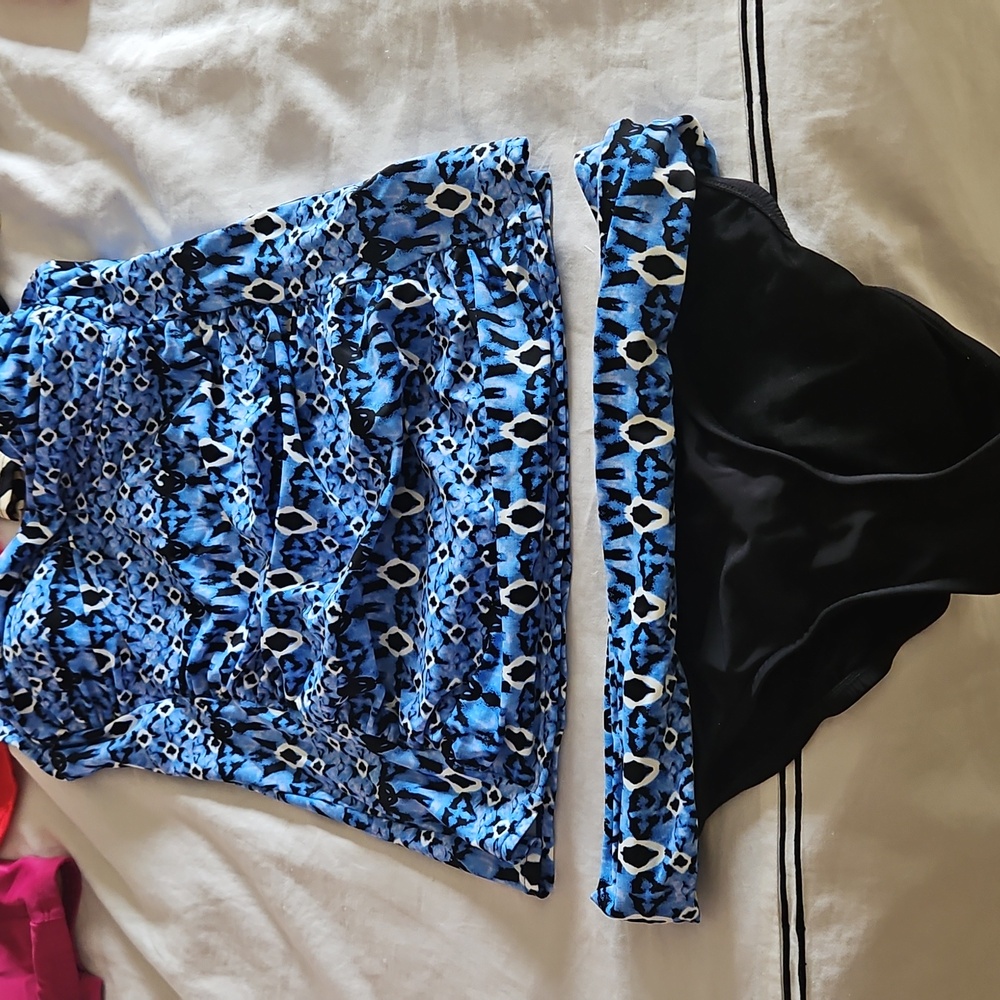 12 piece Bundle:  Bathing Suit ALL 12 Pieces.  Women's Small/Medium.